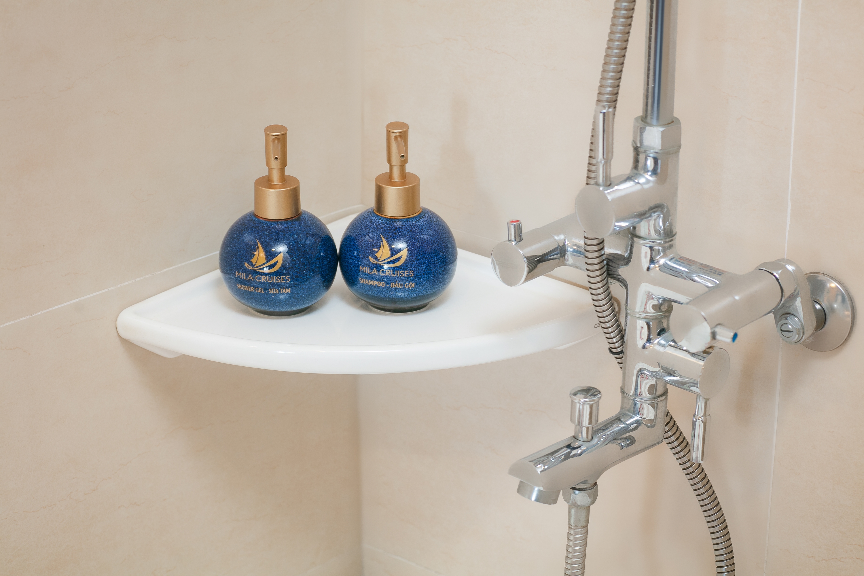 Reiseziel Vietnam Dschunke Halong Bucht Amenities